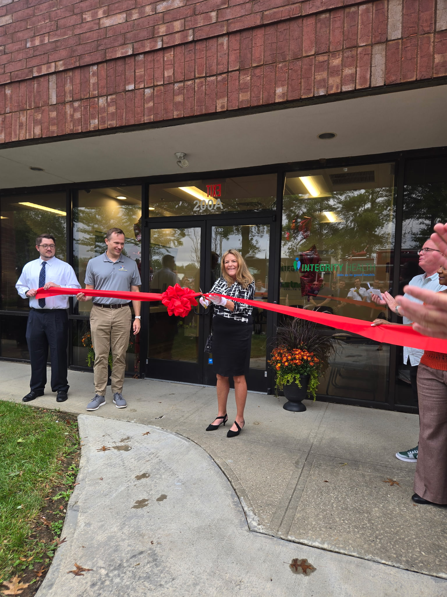 Ribbon cutting ceremony at the new location for Cardiopulmonary Diagnostics in Hamilton, NJ
